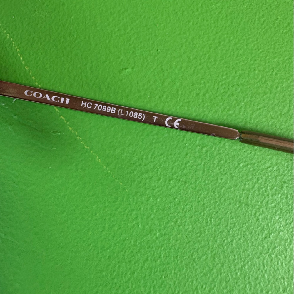 COACH Sunglasses-Shiny Light Gold-Preowned, Good Condition-Lens are Scratched - Picture 8 of 10